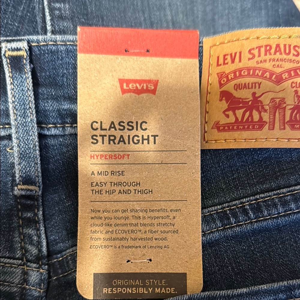 Levi's Hypersoft Classic Straight Jeans in Blue